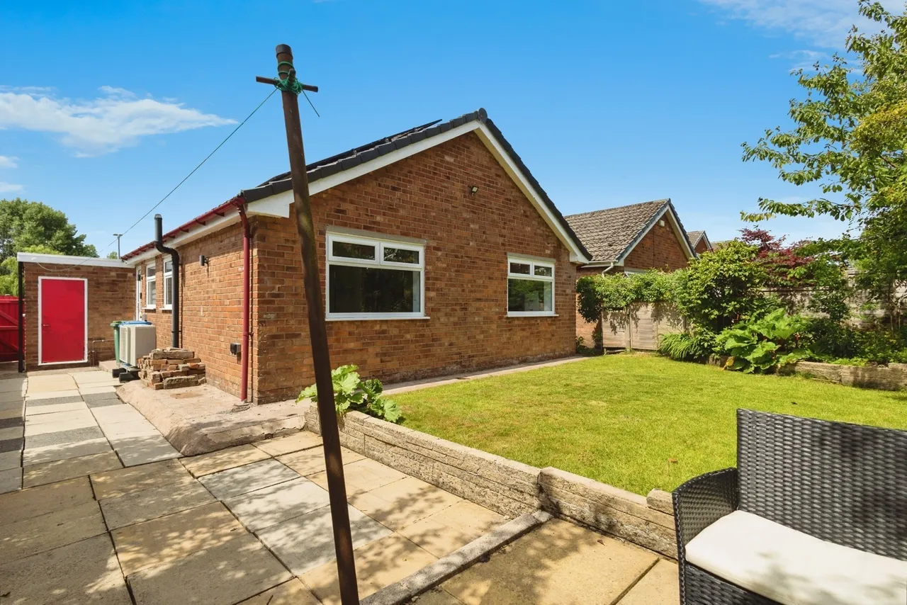 Winchester Avenue, Ashton-under-Lyne, Greater Manchester, OL6, photo 16