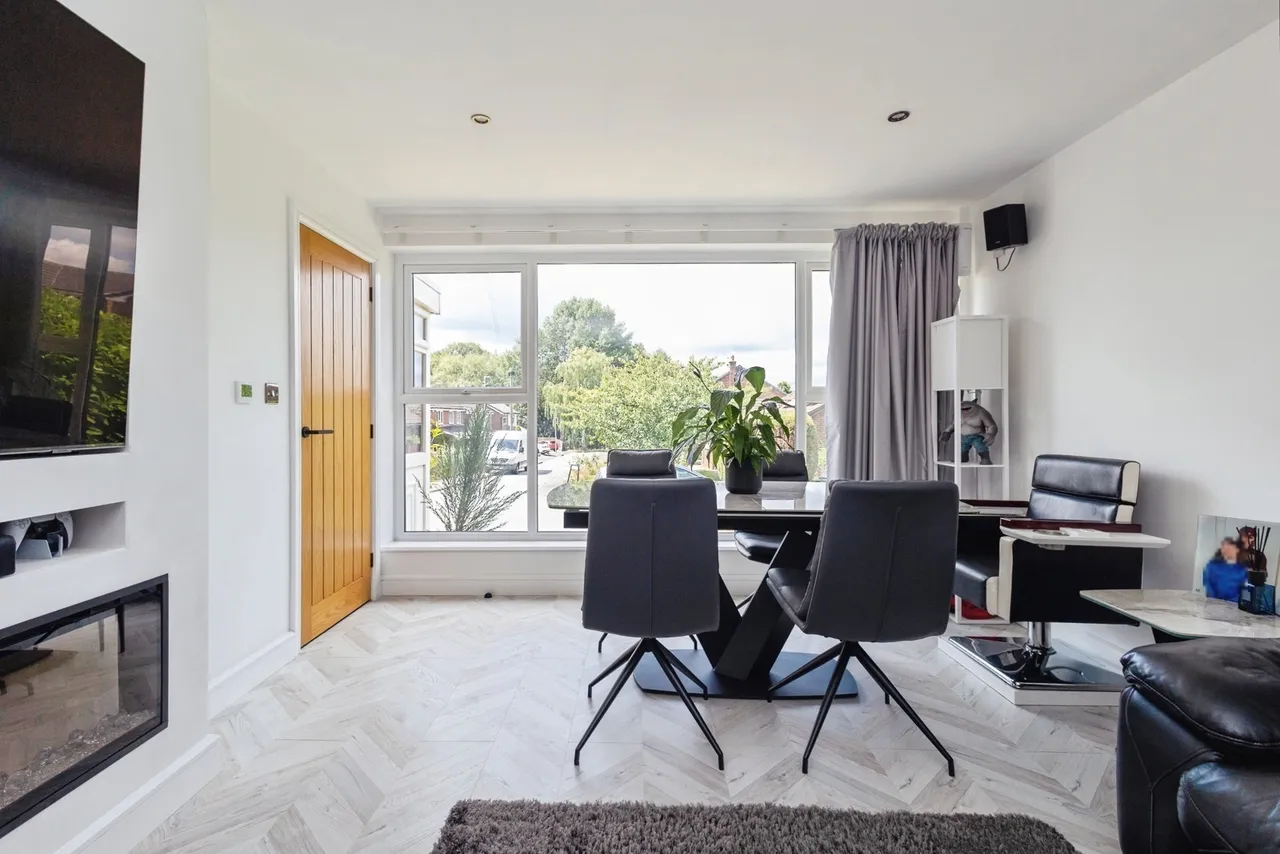 Winchester Avenue, Ashton-under-Lyne, Greater Manchester, OL6, photo 3