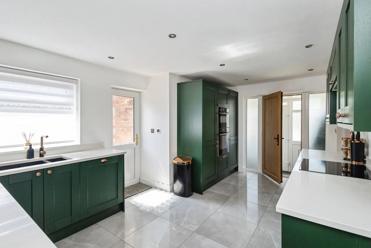 Winchester Avenue, Ashton-under-Lyne, Greater Manchester, OL6, photo 9