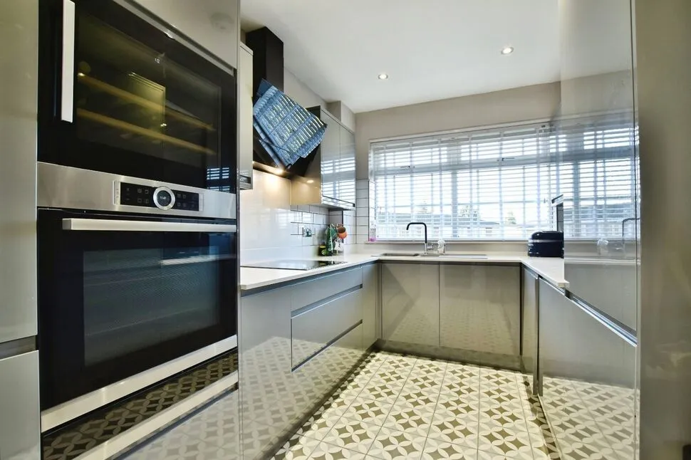 Pownall Court, Wilmslow, Cheshire, SK9, photo 2