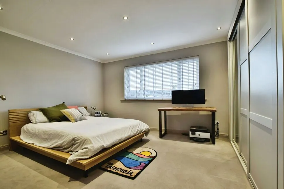 Pownall Court, Wilmslow, Cheshire, SK9, photo 7