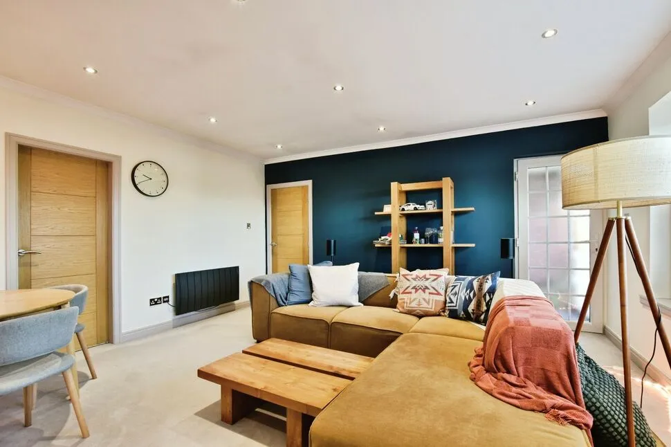 Pownall Court, Wilmslow, Cheshire, SK9, photo 4