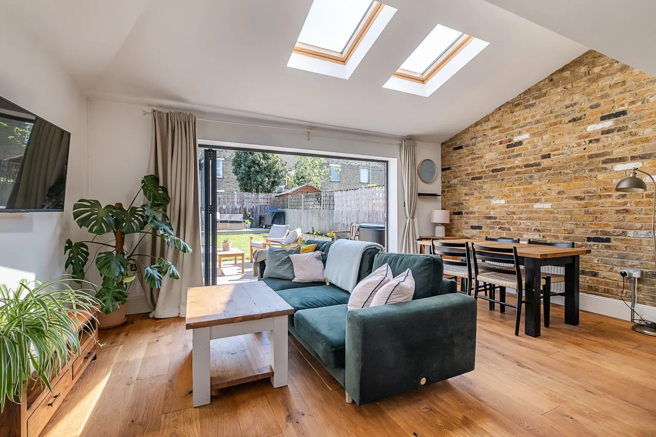 Tranmere Road, London, SW18, photo 10