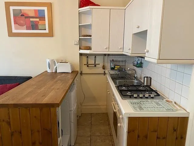 London, Shepherds Bush, W12, photo 2