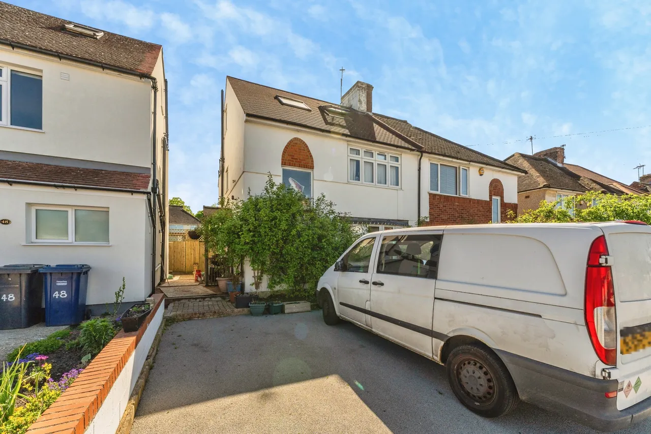 Brookfield Avenue, London, NW7, photo 2