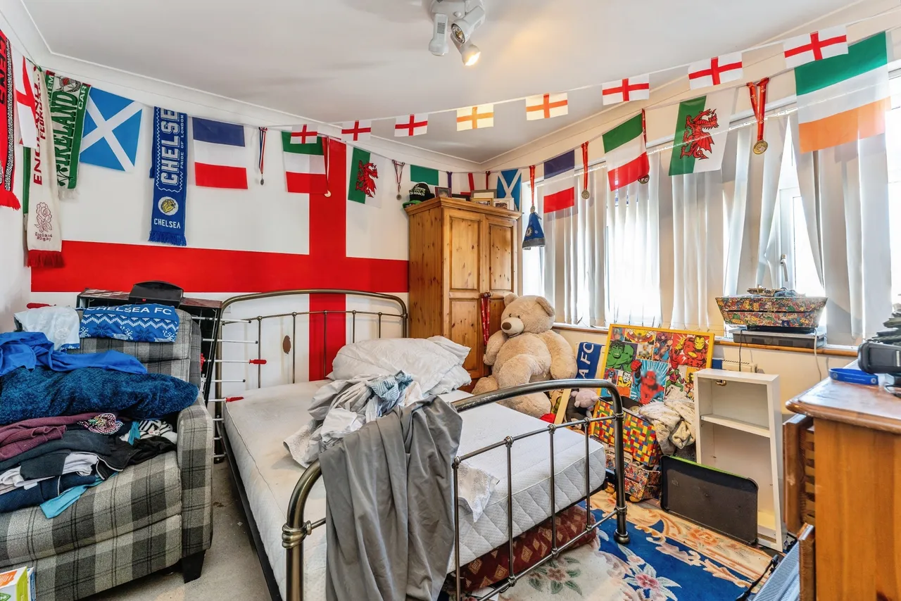 Brookfield Avenue, London, NW7, photo 14