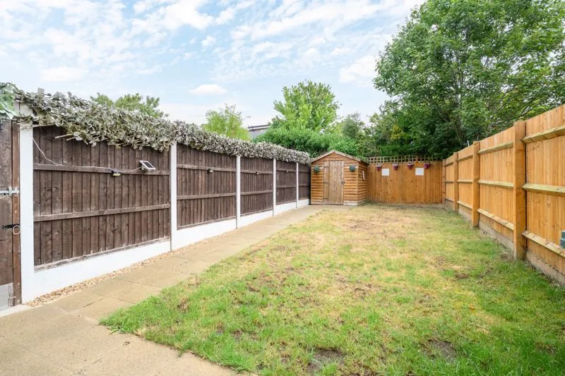Blacksmith Close Forge Lane, Sunbury-On-Thames TW16 6BF, photo 12