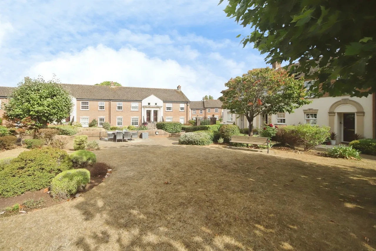Eastgate Gardens, Taunton, TA1, photo 19