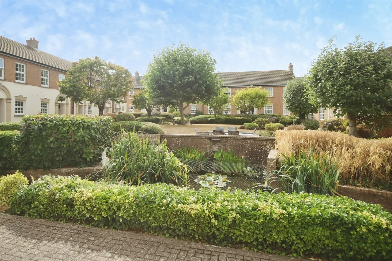 Eastgate Gardens, Taunton, TA1, photo 17
