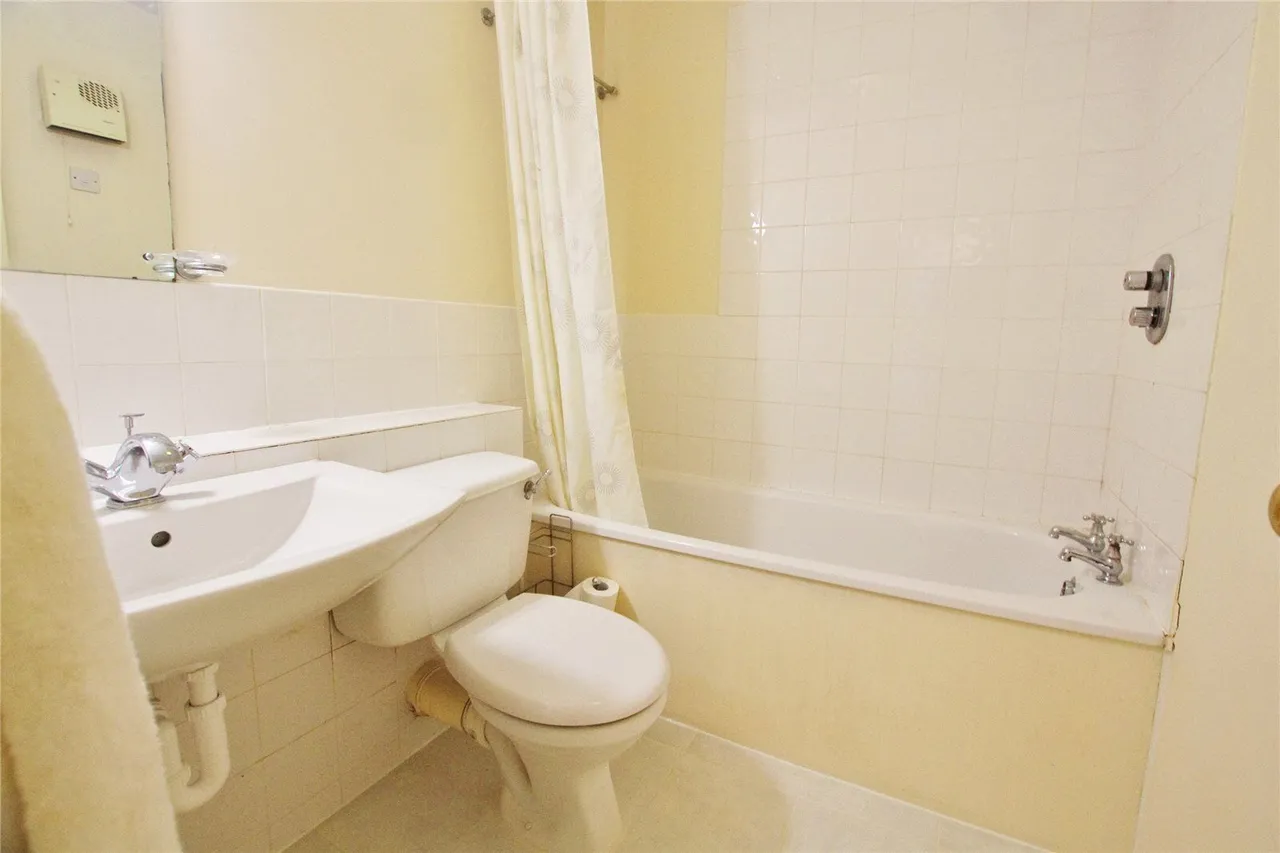 Watford, WD24, photo 5