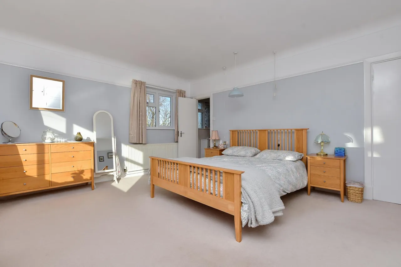 Kingsgate Avenue, Kingsgate, CT10, photo 9