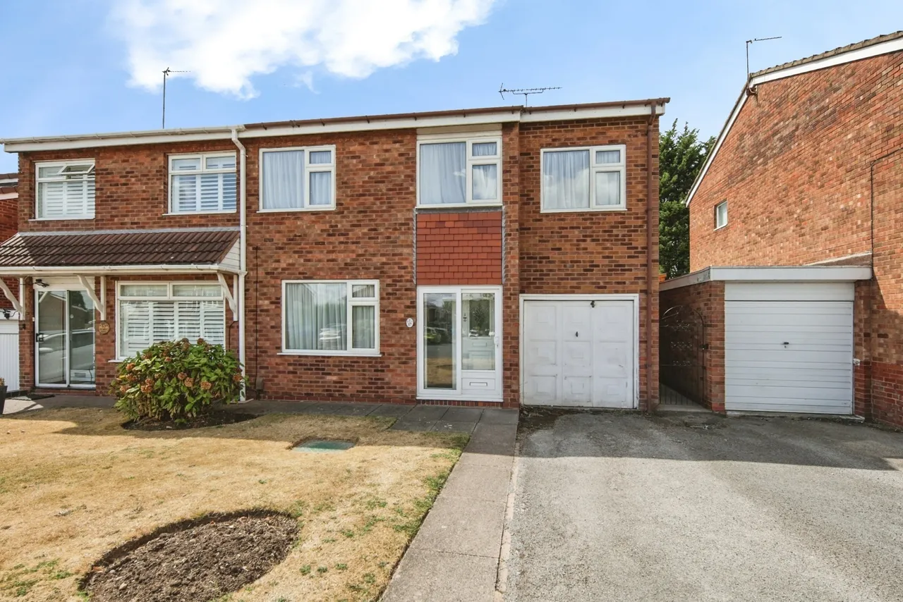 4 bed house for sale — Newby Grove, Birmingham, West Midlands, B37