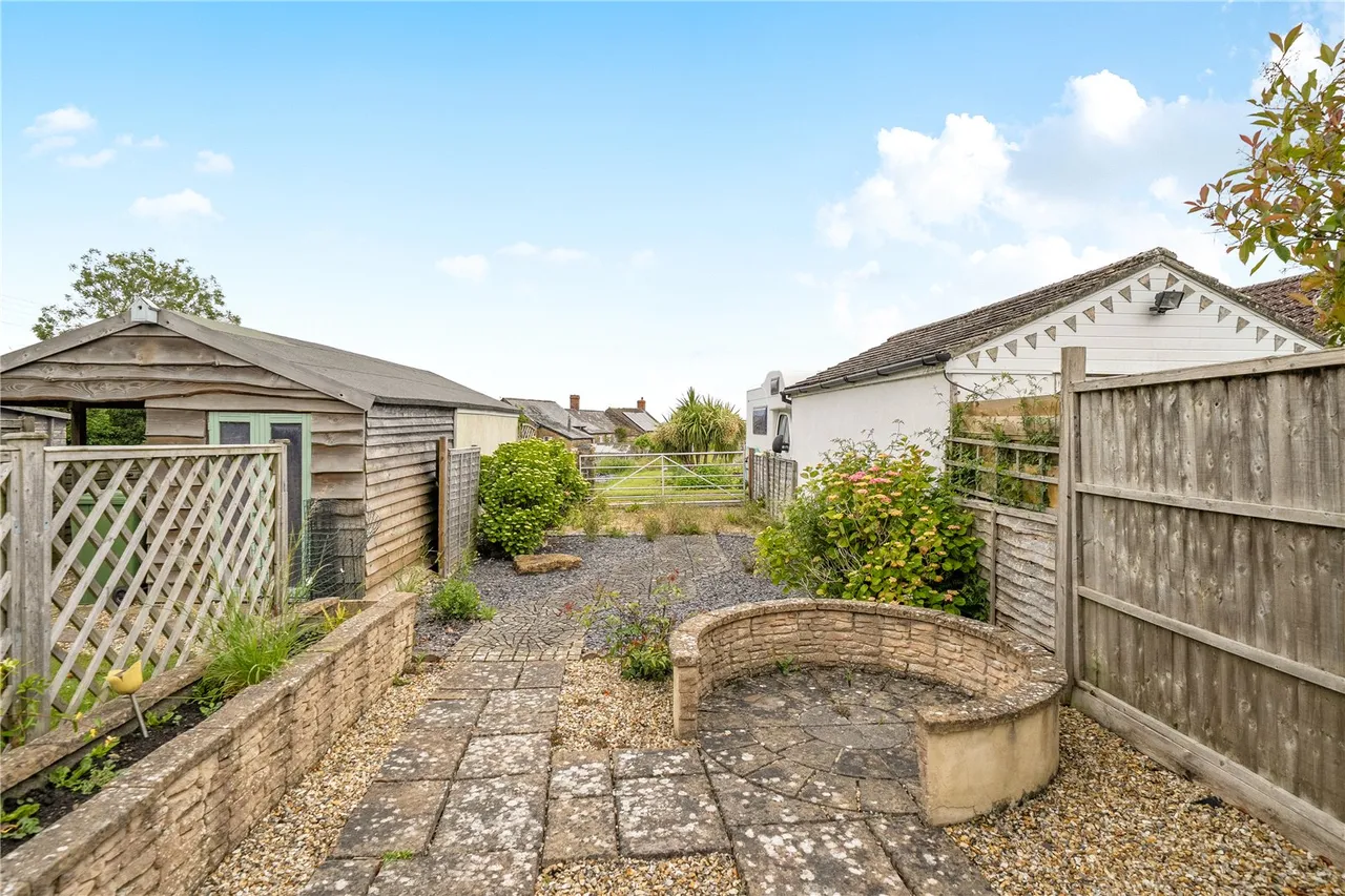 East Stoke, Stoke-Sub-Hamdon, Somerset, TA14 6RQ, photo 12