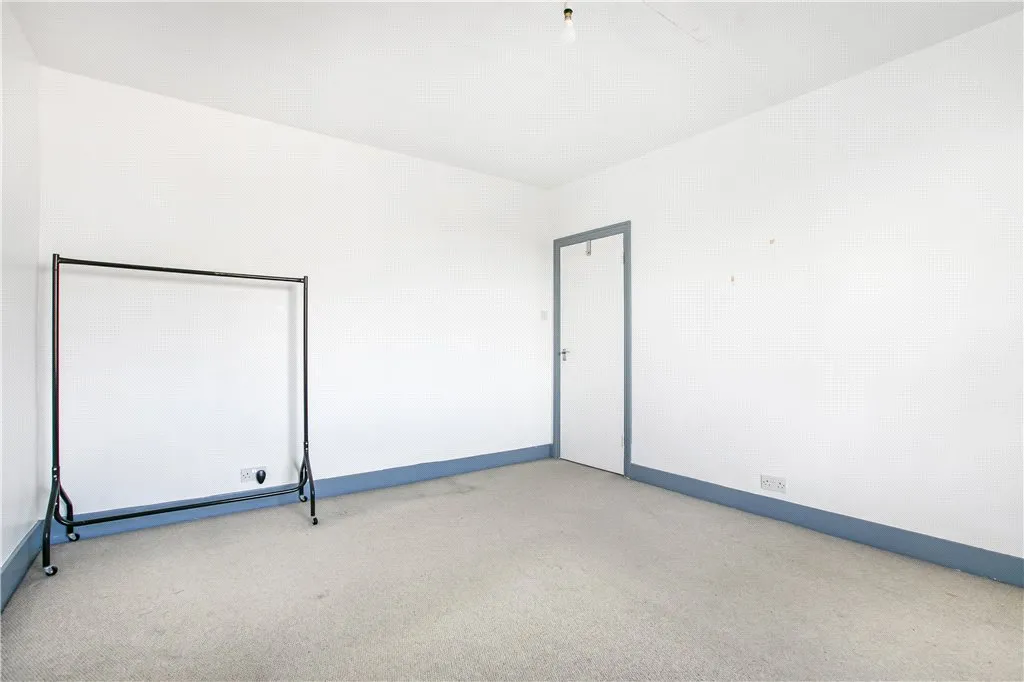 Acre Lane, London, SW2, photo 8