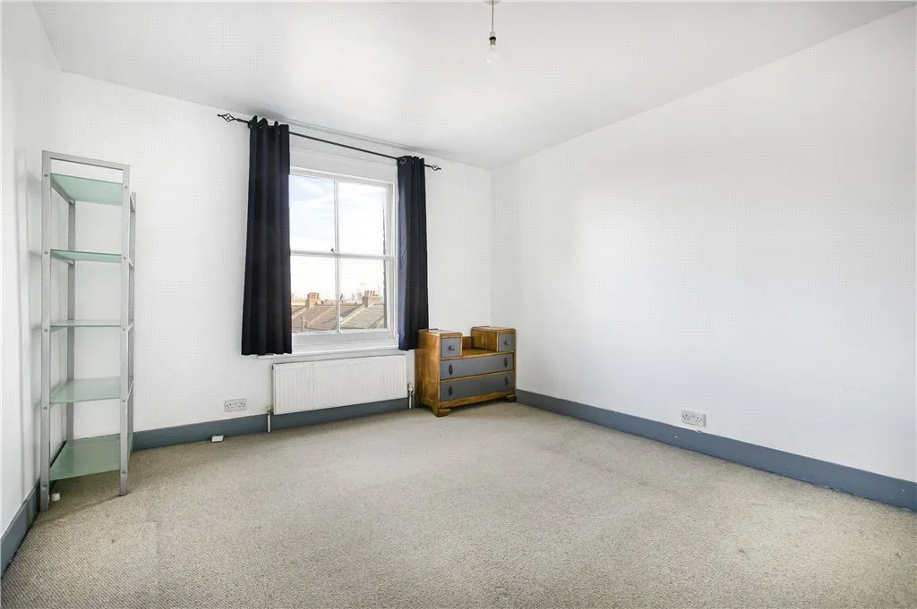 Acre Lane, London, SW2, photo 4
