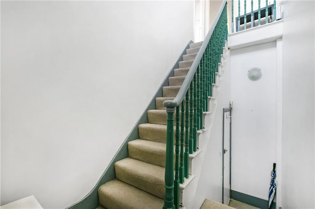 Acre Lane, London, SW2, photo 13