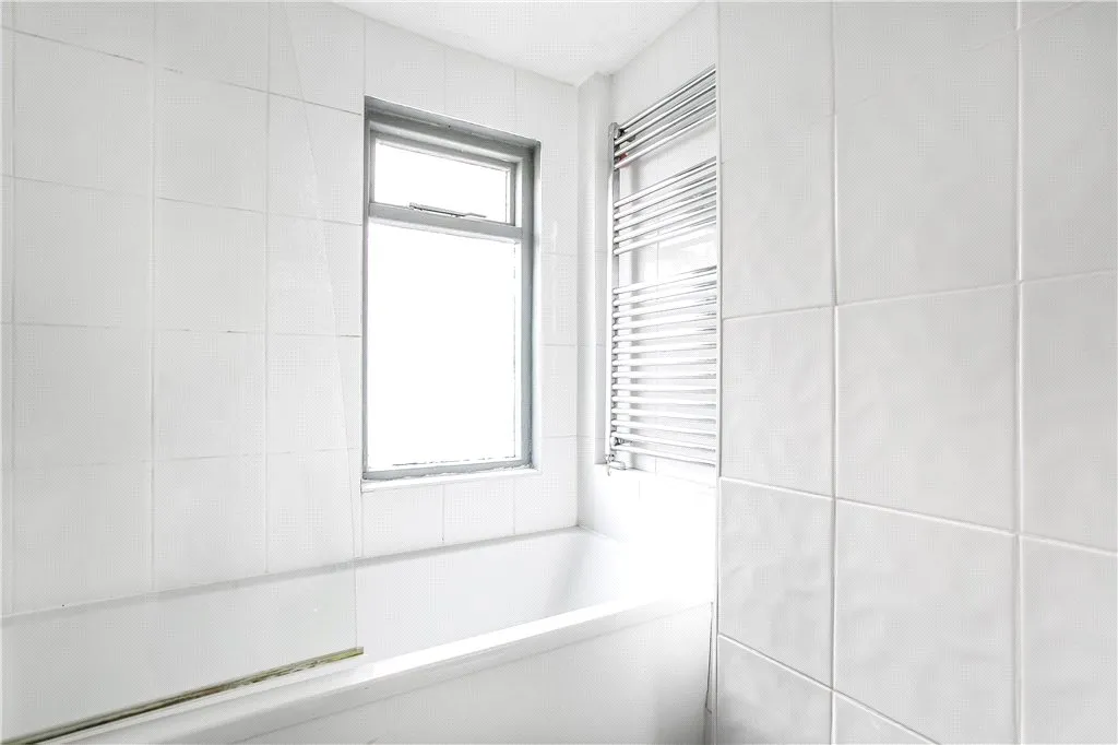 Acre Lane, London, SW2, photo 9
