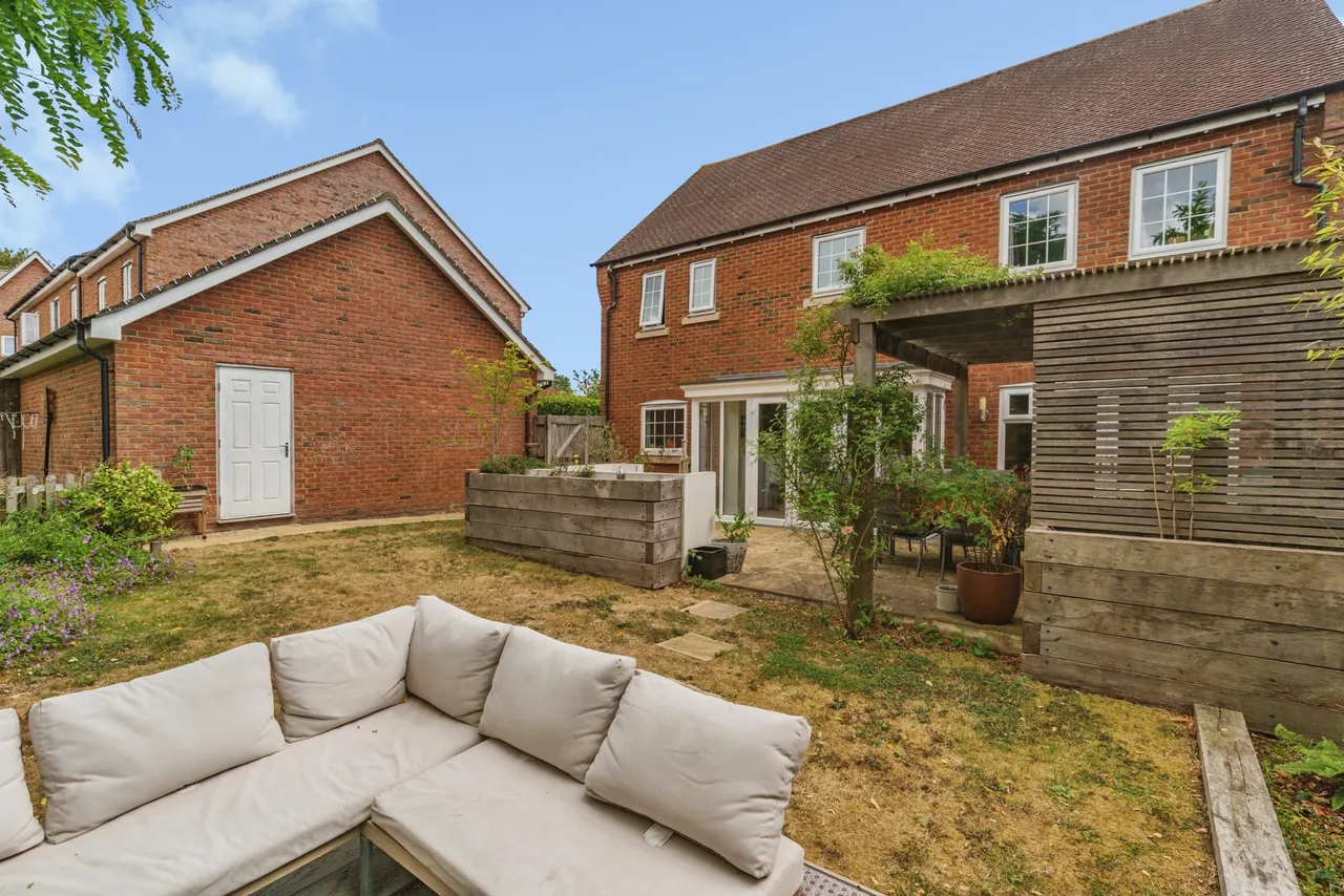 Towner Close, Ashford, TN27, photo 24
