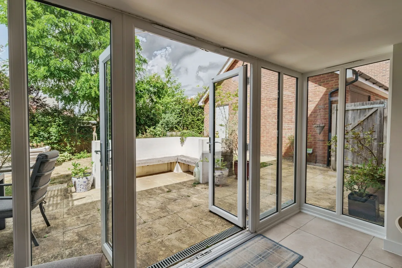 Towner Close, Ashford, TN27, photo 8