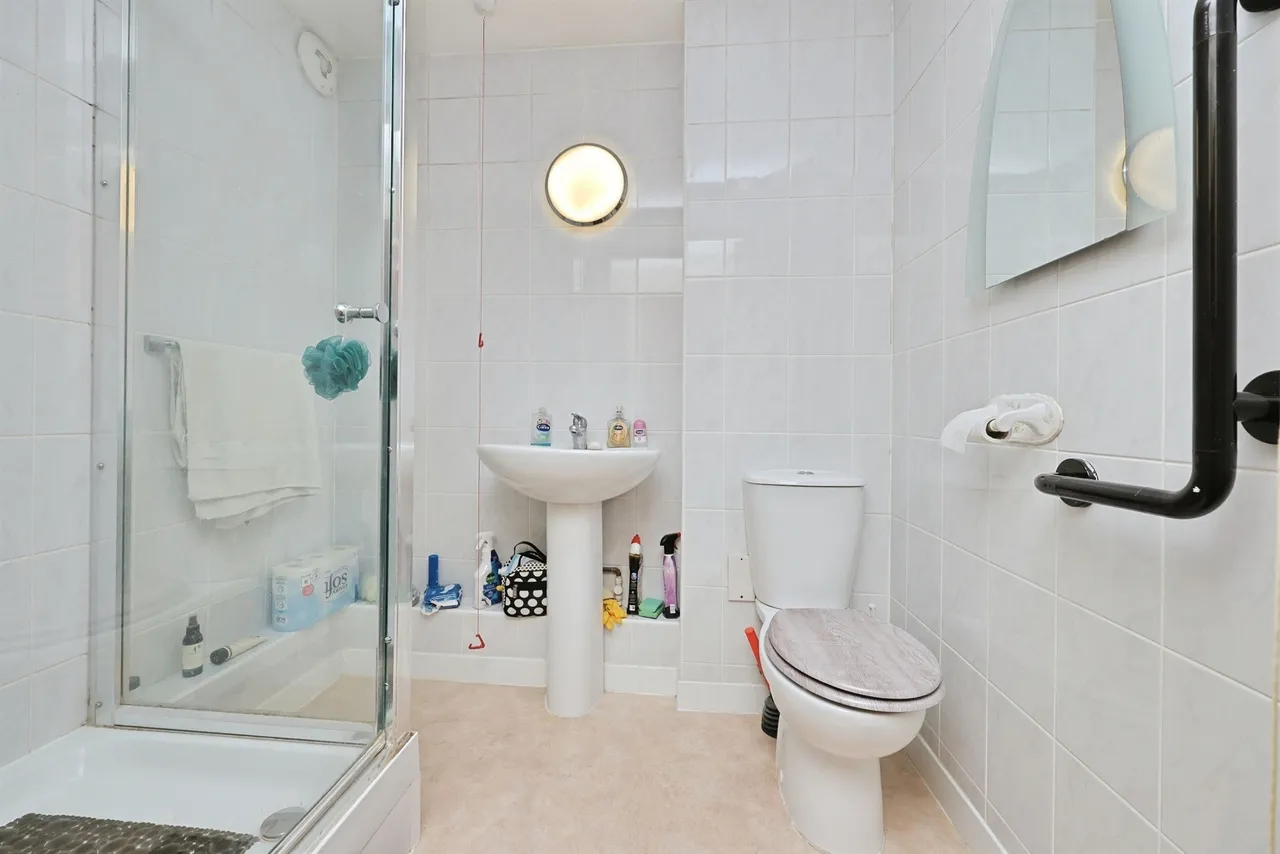 Recorder Road, Norwich, photo 11