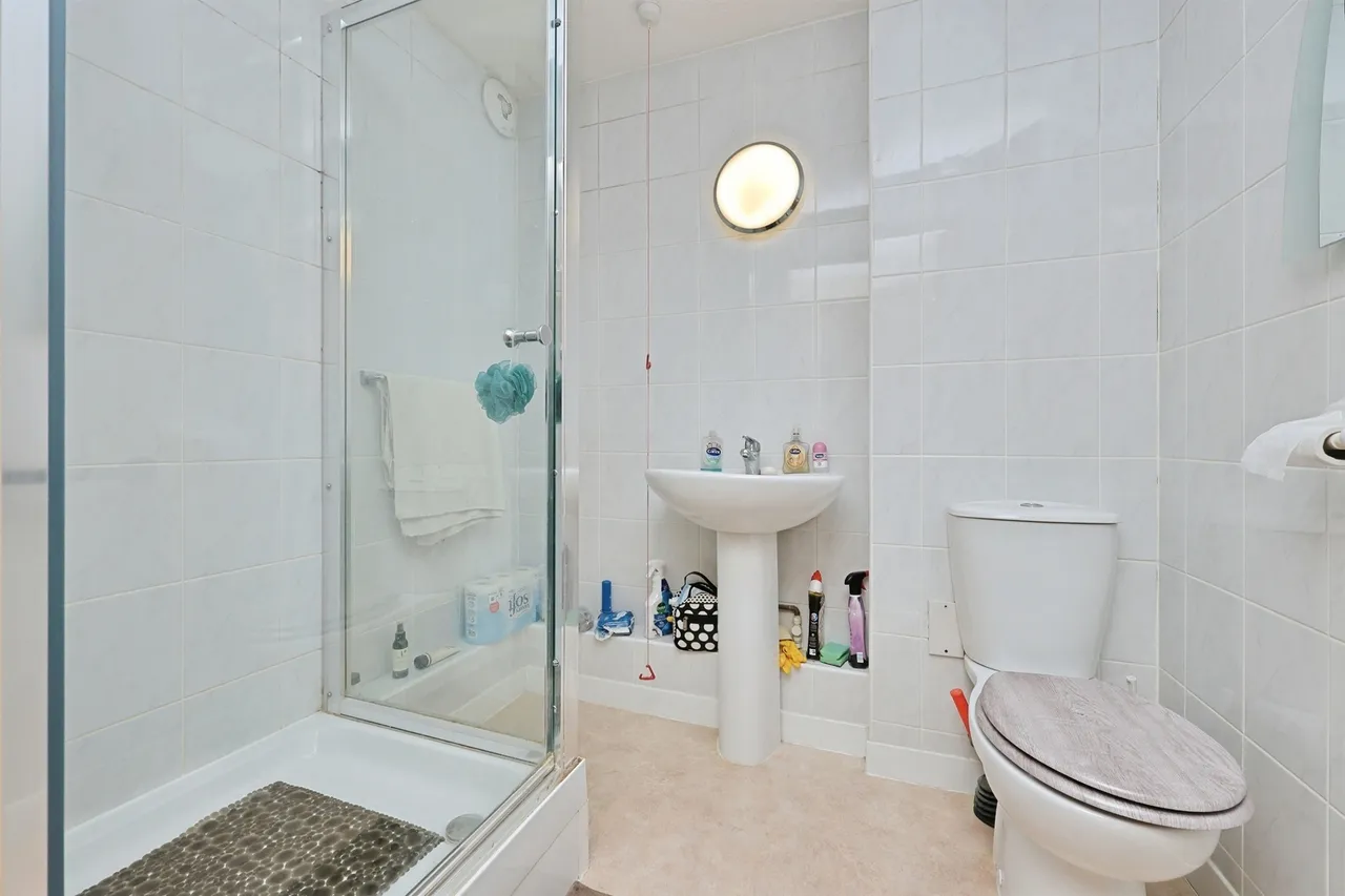 Recorder Road, Norwich, photo 10