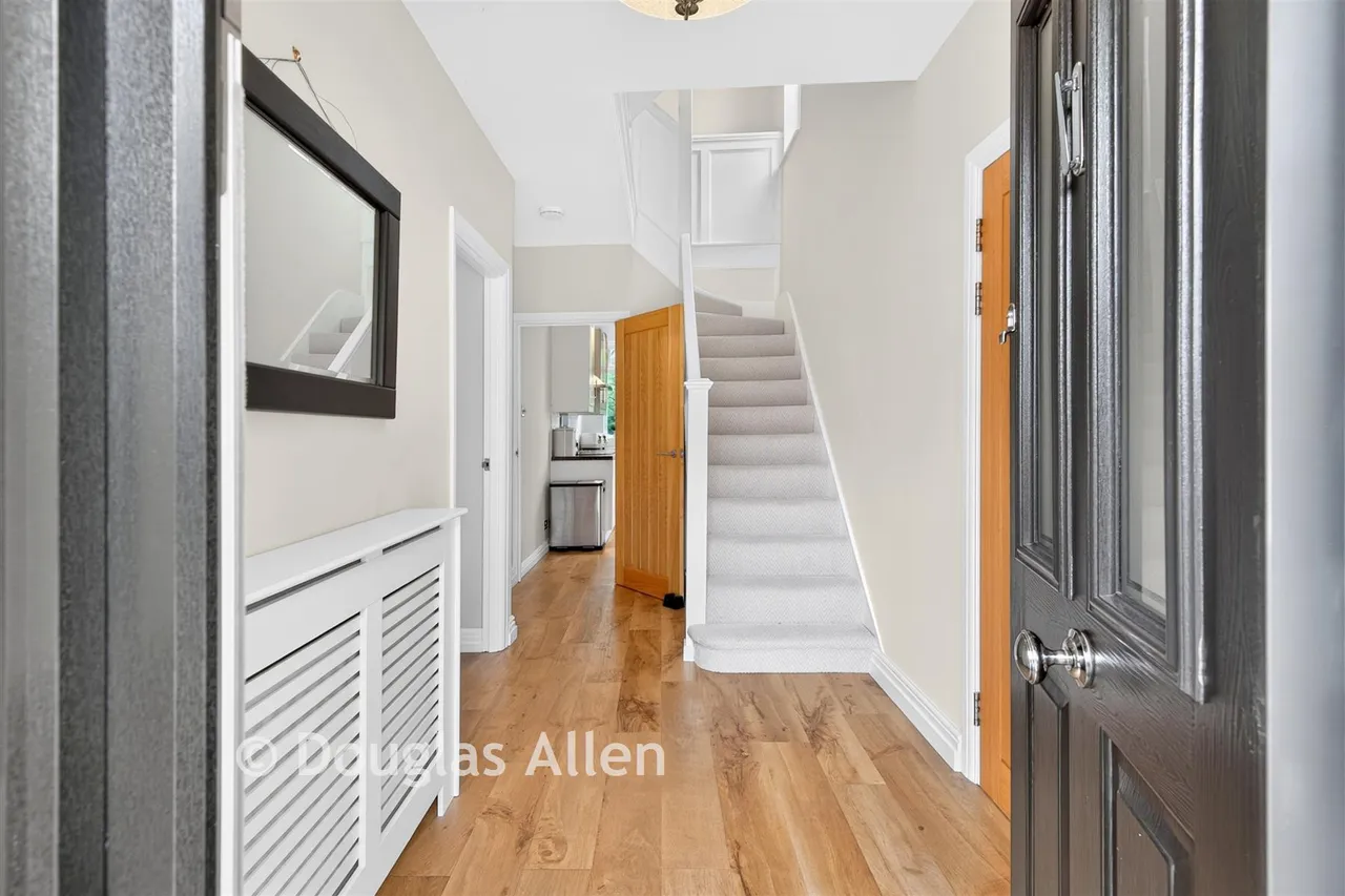 Glamis Drive, Hornchurch, RM11, photo 5