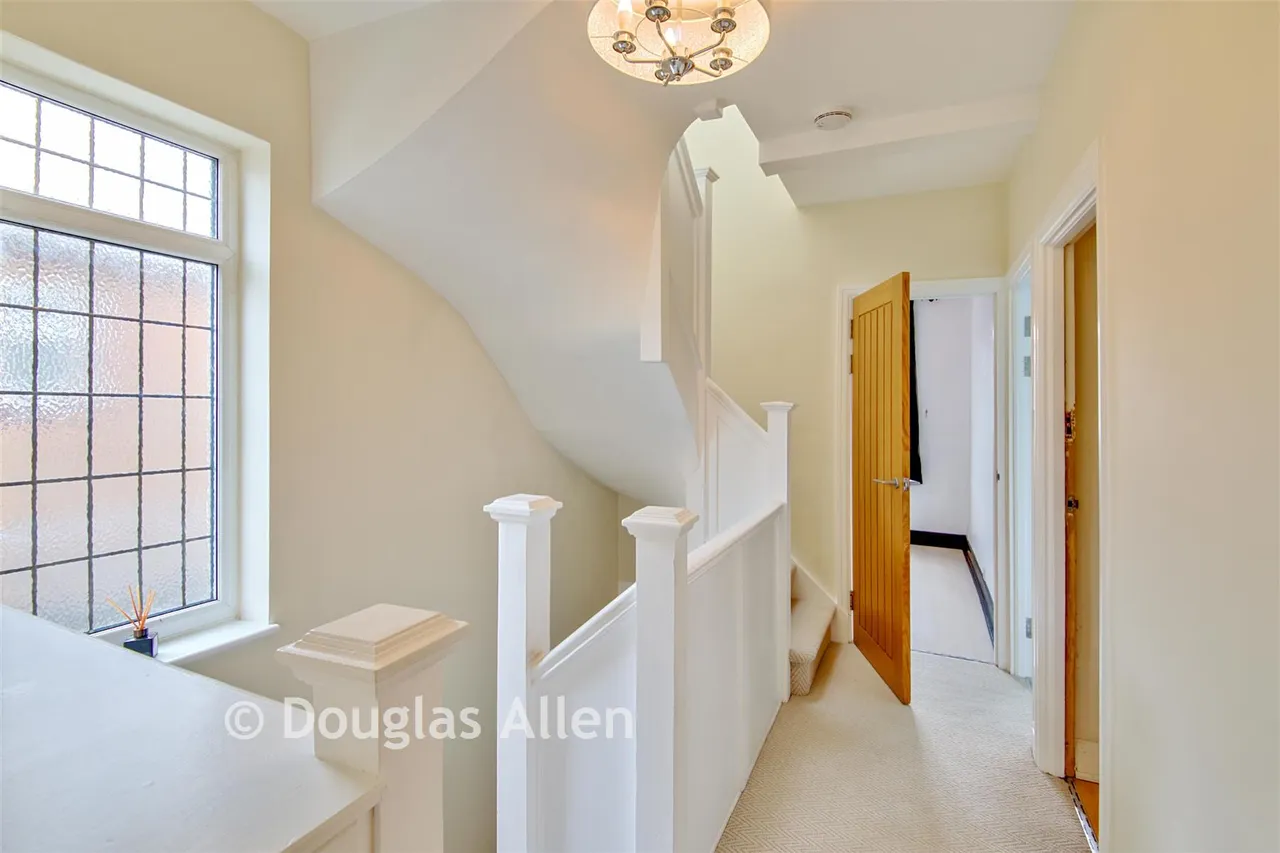 Glamis Drive, Hornchurch, RM11, photo 8