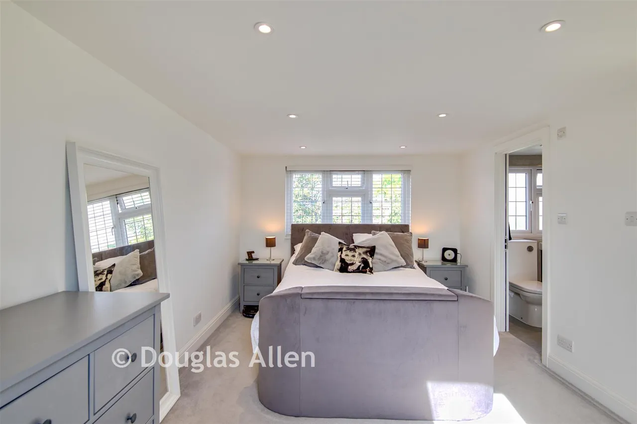 Glamis Drive, Hornchurch, RM11, photo 10