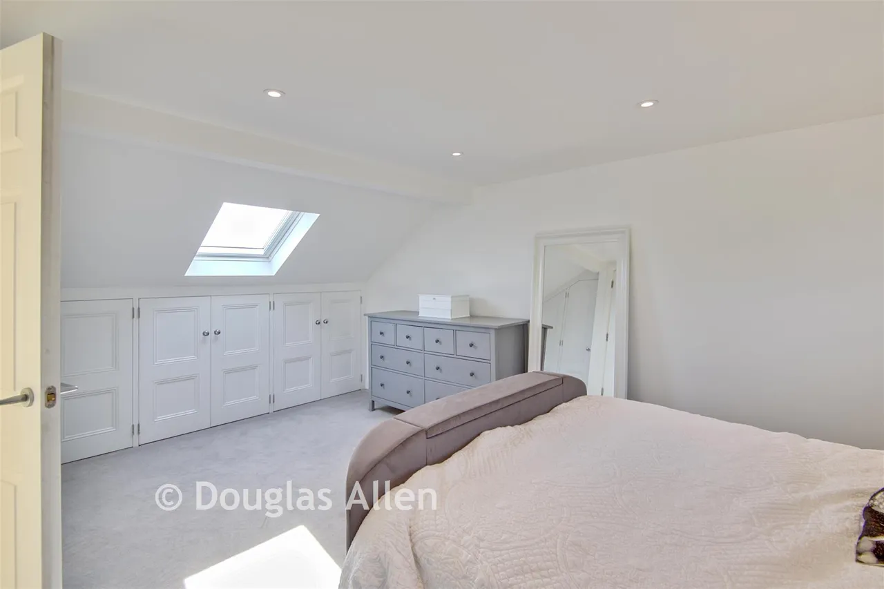 Glamis Drive, Hornchurch, RM11, photo 13
