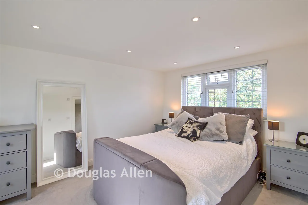 Glamis Drive, Hornchurch, RM11, photo 12