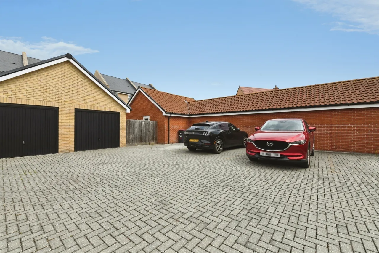 Charles Crescent, Rochford, SS4, photo 15