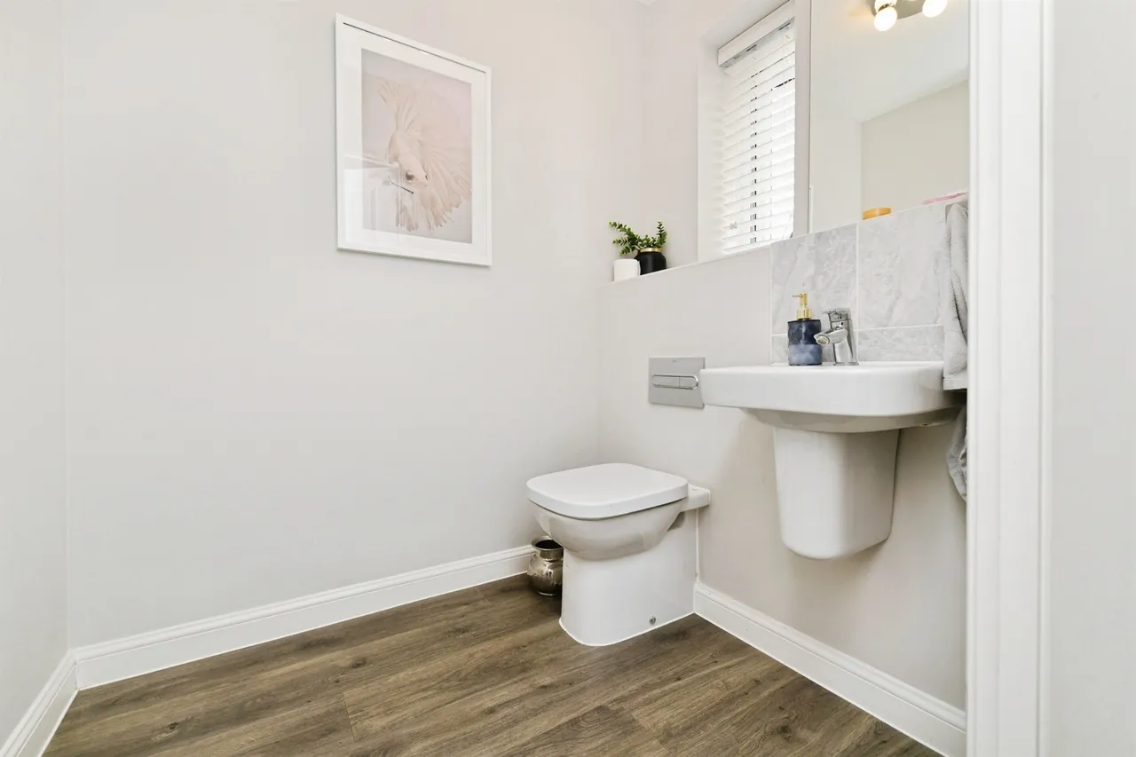 Charles Crescent, Rochford, SS4, photo 7