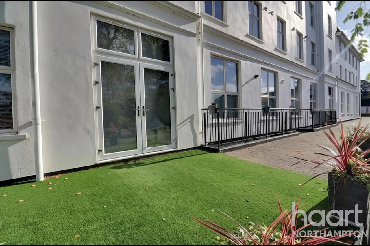 Berrywood Drive, Northampton, NN5, photo 10