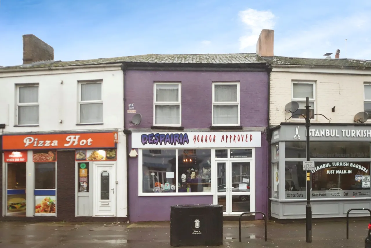 2 bed shop for sale, Station Road, Taunton, TA1