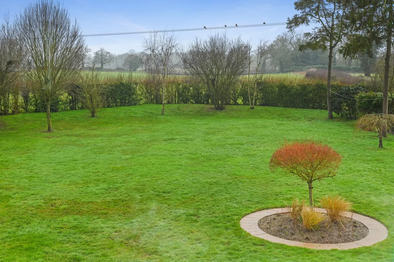Mission Lane, East Bergholt, photo 39