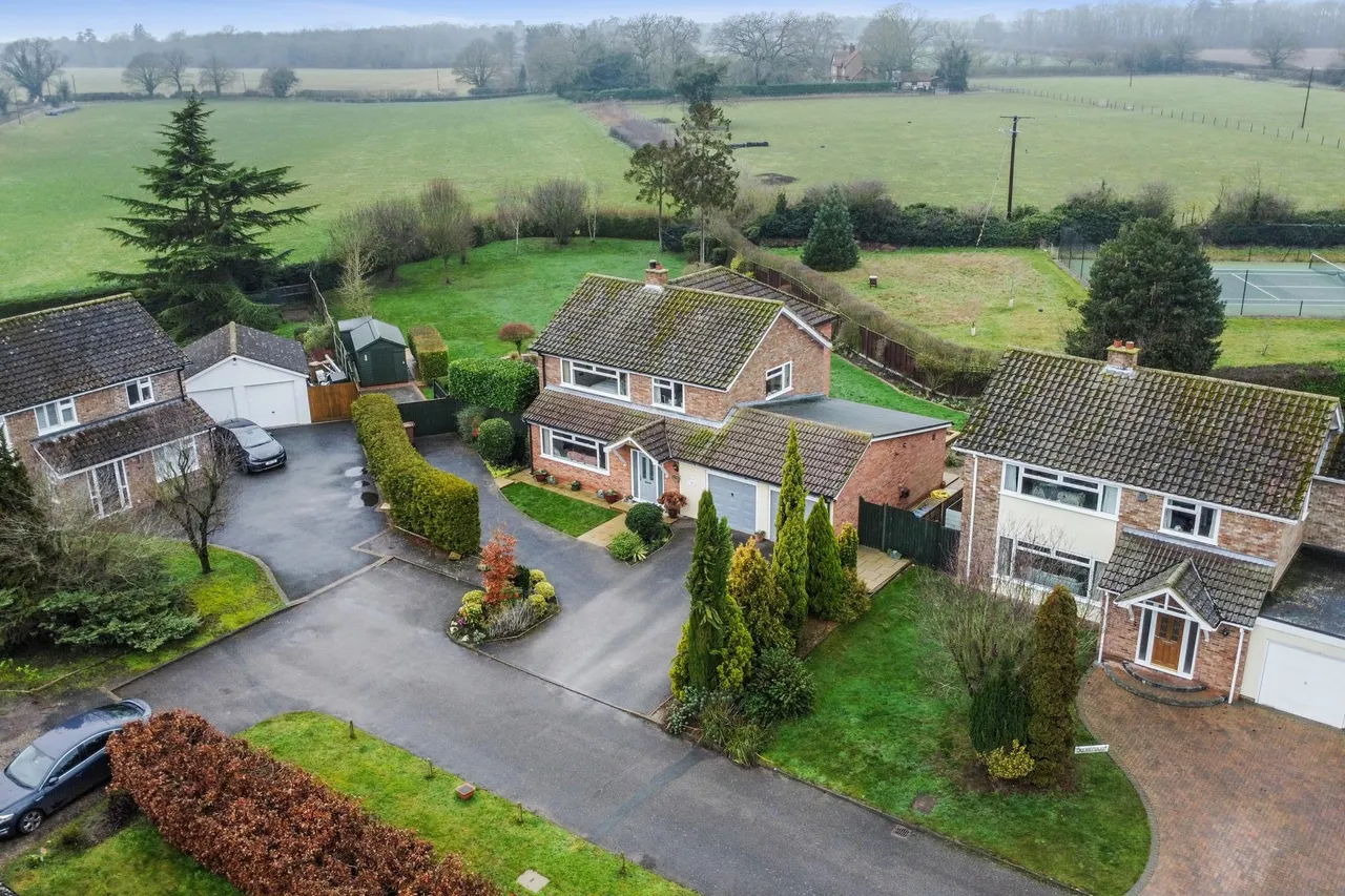 4 bed house for sale, Mission Lane, East Bergholt
