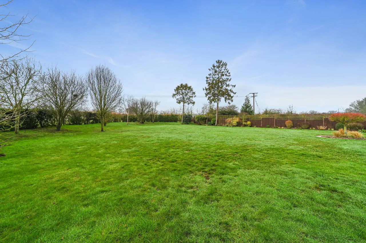 Mission Lane, East Bergholt, photo 40