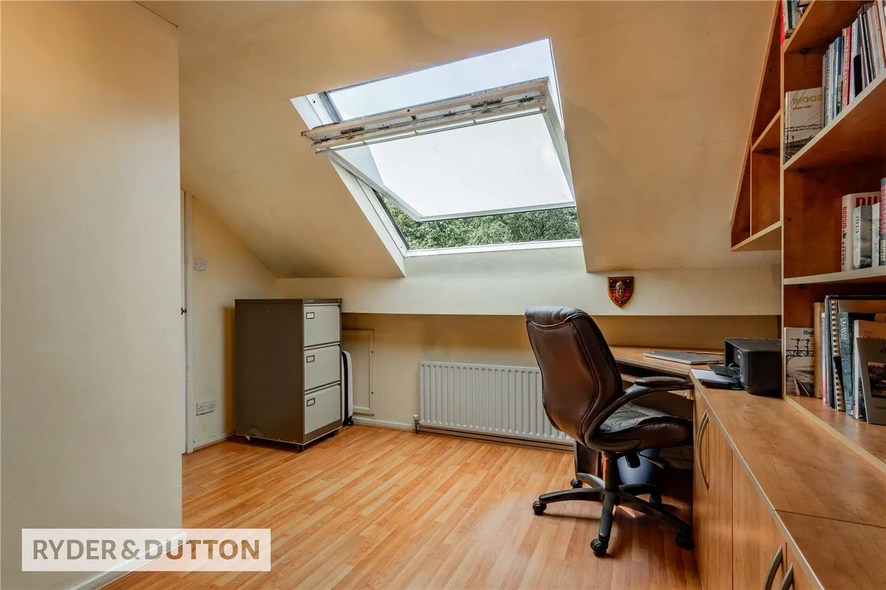 Sunfield Crescent, Royton, OL2, photo 21