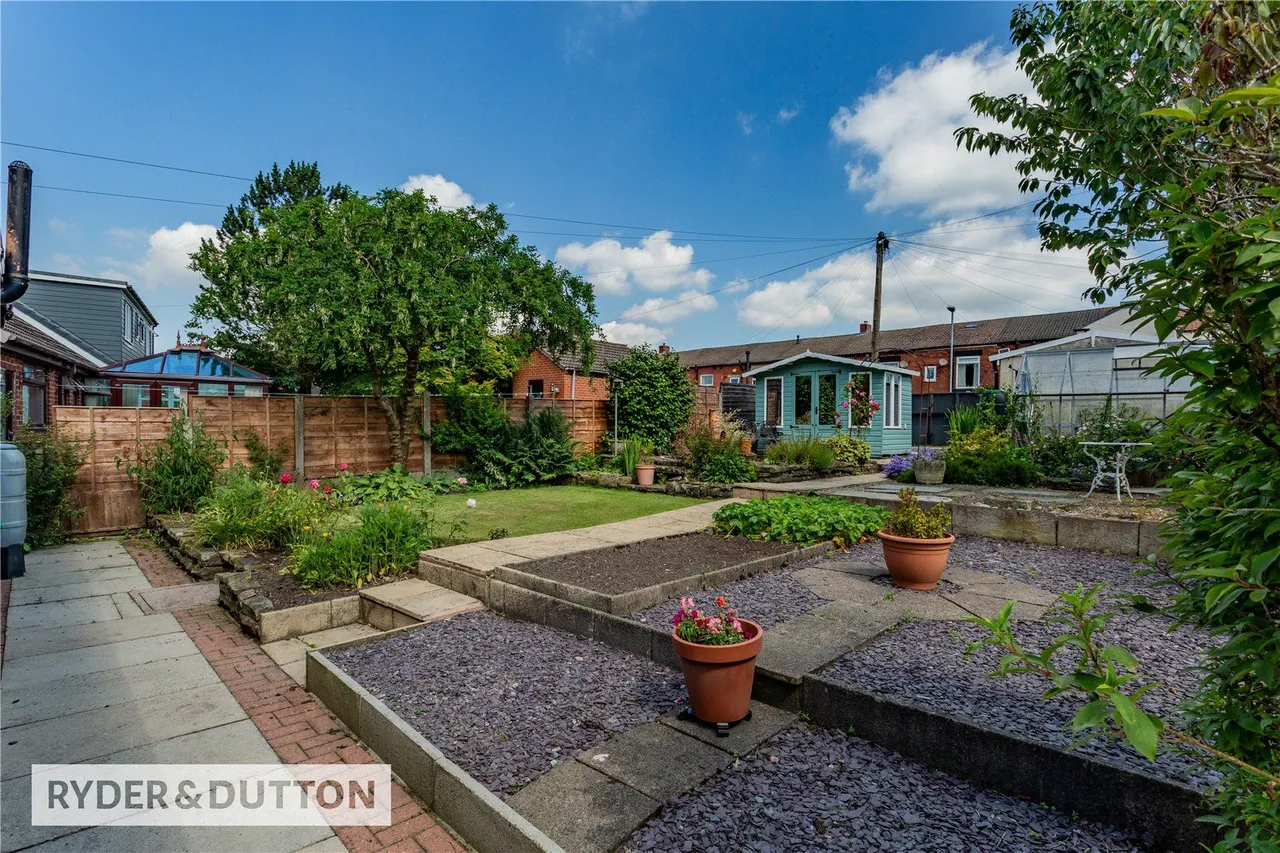 Sunfield Crescent, Royton, OL2, photo 8