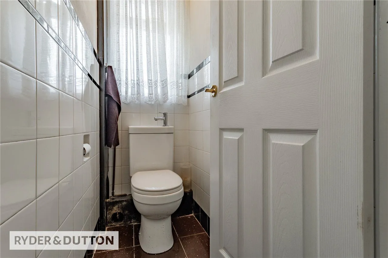 Sunfield Crescent, Royton, OL2, photo 22
