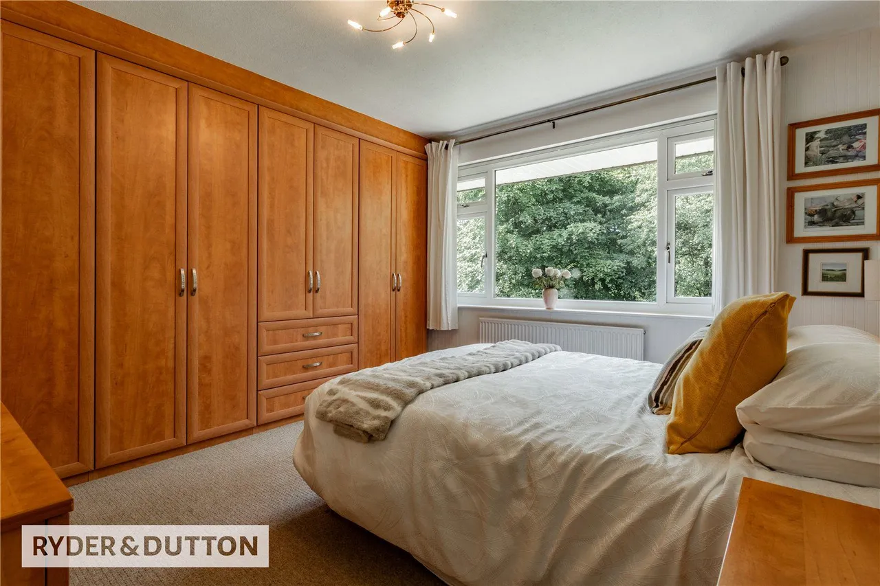 Sunfield Crescent, Royton, OL2, photo 15