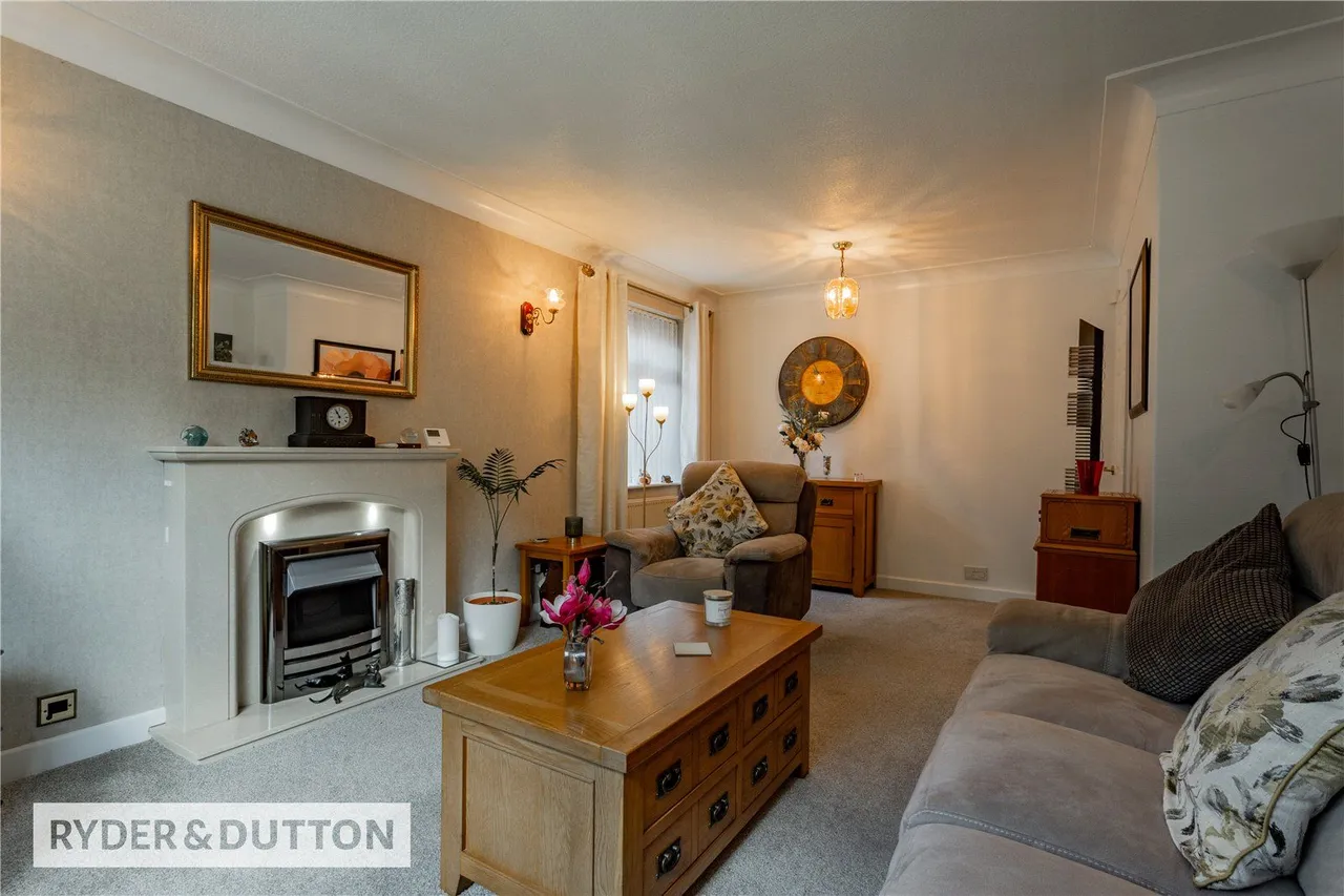 Sunfield Crescent, Royton, OL2, photo 7