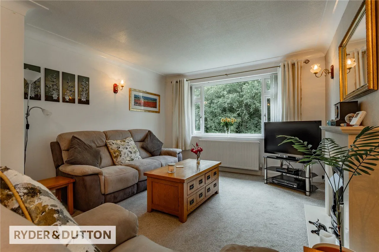 Sunfield Crescent, Royton, OL2, photo 6