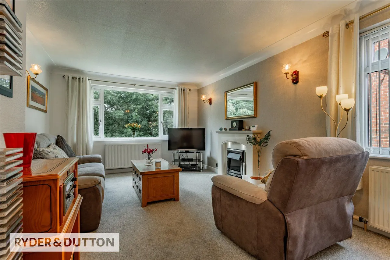 Sunfield Crescent, Royton, OL2, photo 9