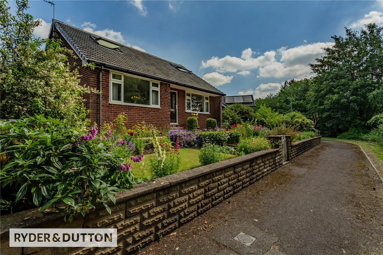 Sunfield Crescent, Royton, OL2, photo 5