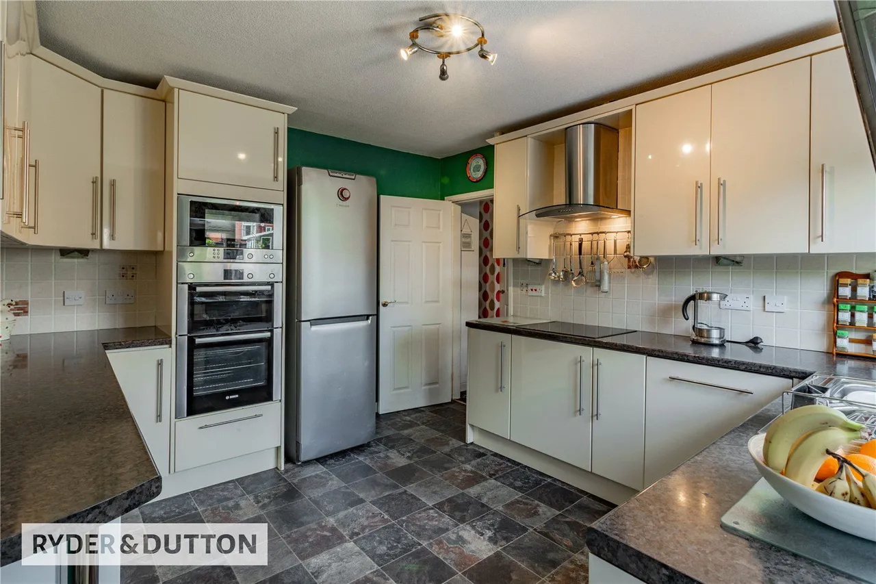 Sunfield Crescent, Royton, OL2, photo 12