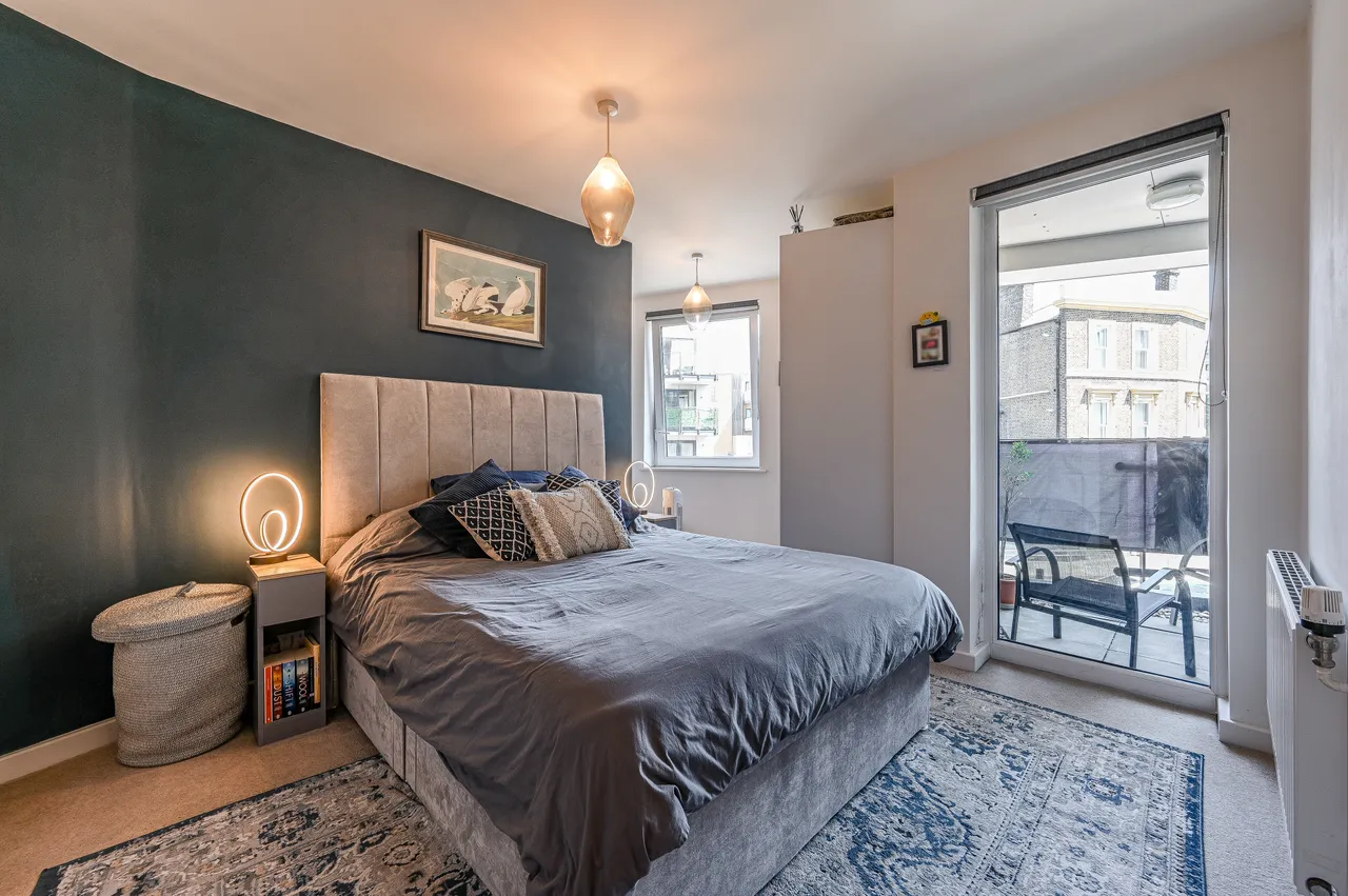 Flat 2, Howarth House, 125 Pelton Road, London, photo 4