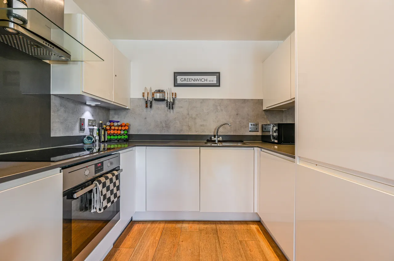 Flat 2, Howarth House, 125 Pelton Road, London, photo 9