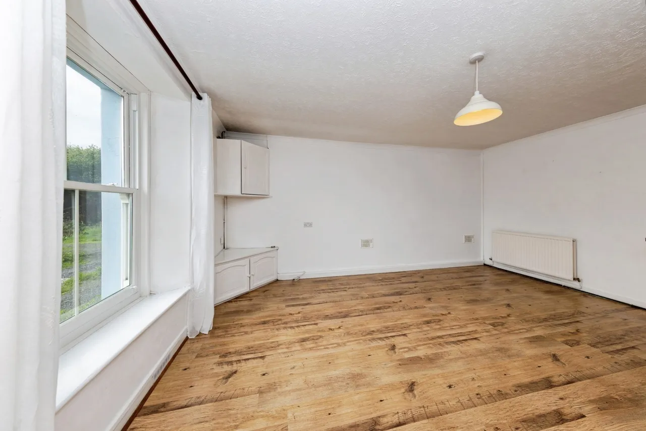 Old Priory Road, Carmarthen, SA31, photo 5