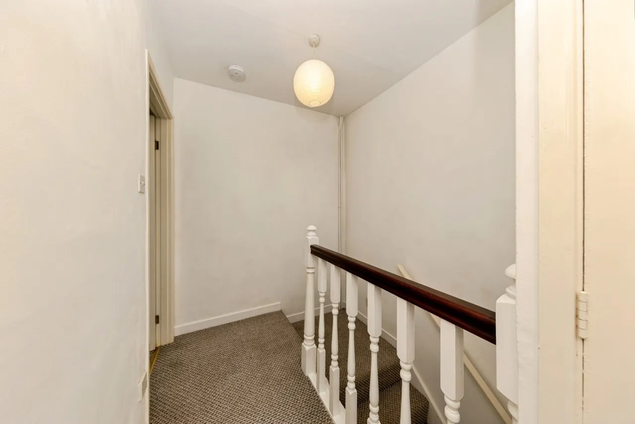Old Priory Road, Carmarthen, SA31, photo 10
